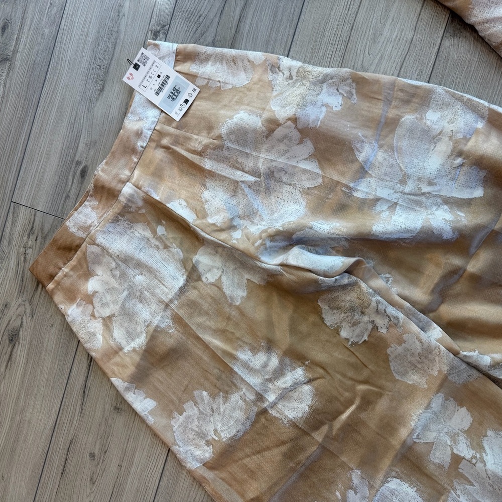 Zara Tan and White Floral Wide-Leg Pants & top - Picture 10 of 10